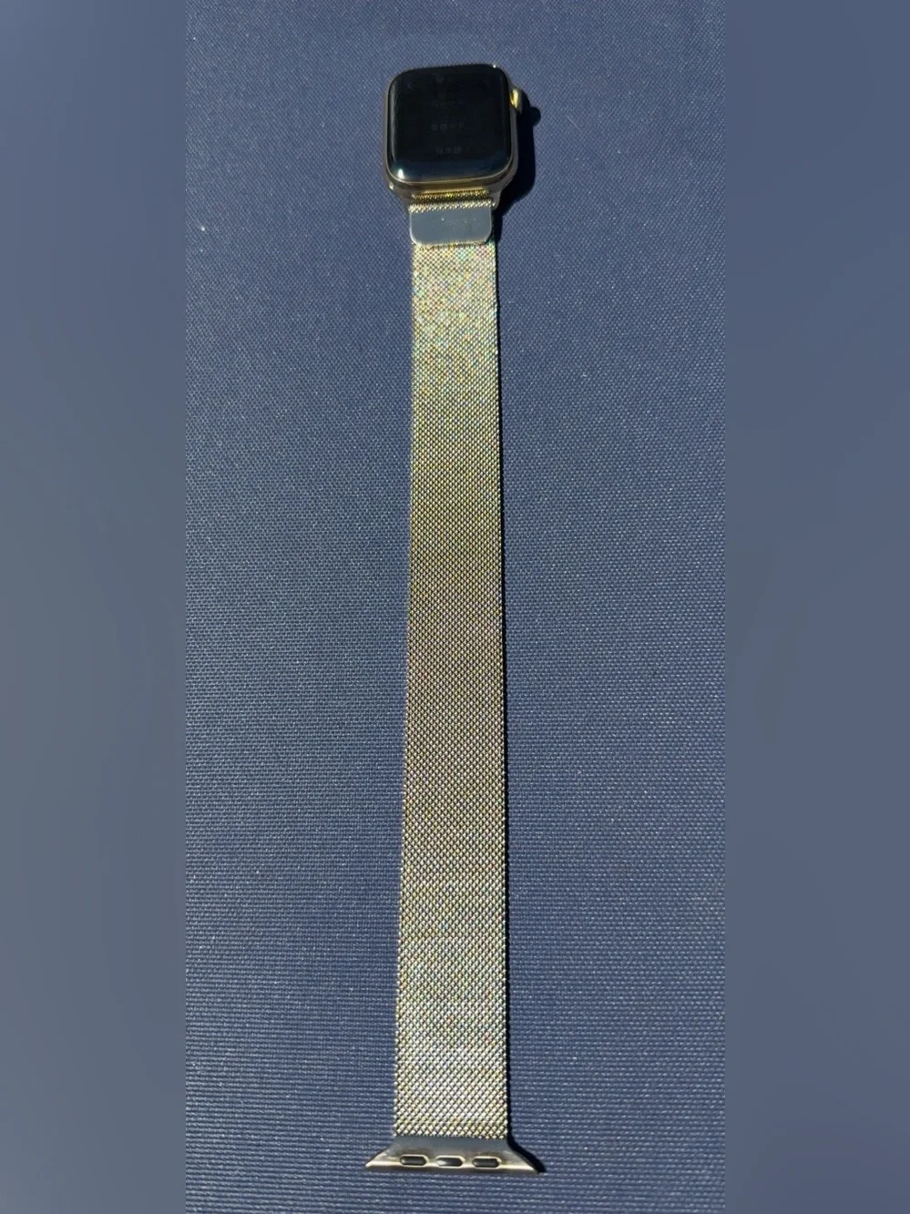 Apple Watch 45mm Gold Stainless Steel Milanaise Band- 8th Gen